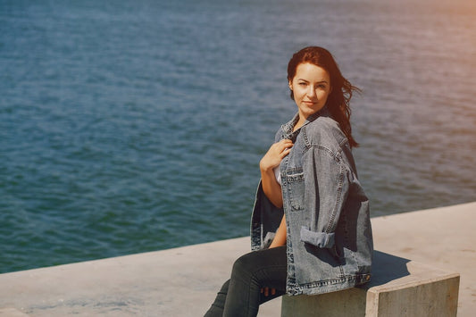 How to find the best dark denim jacket for women? - Rebelle Theory